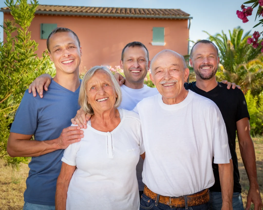 shooting photo de famille à La Seyne, Six Fours, Sanary ou Bandol by Imaé Photos