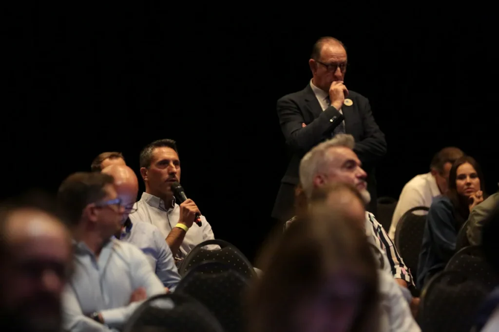Conférence institutionnelle — photographe événement corporate Toulon
